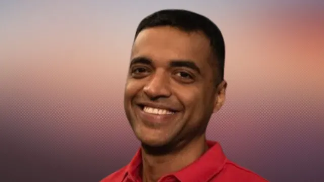 deepinder-goyal-zomato-founder-becomes-billionaire-as-stock-hits-new-high-know-his-net-worth